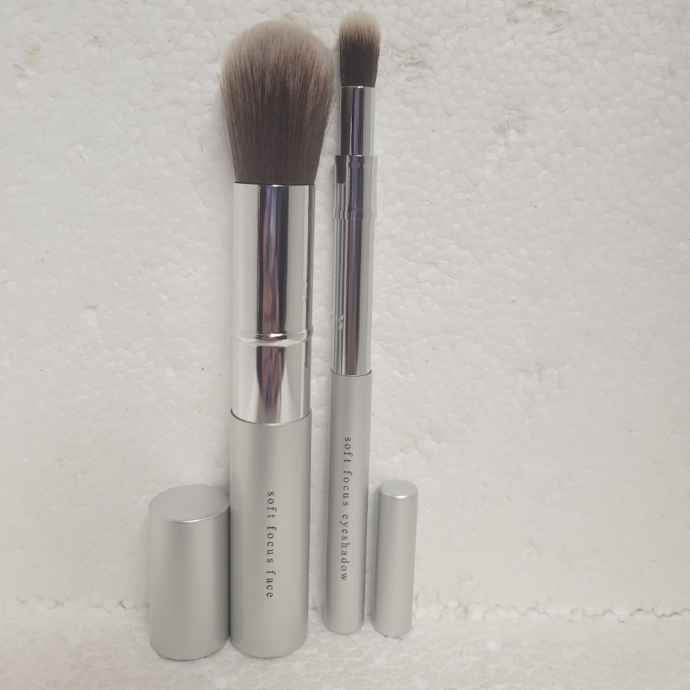 Set Bare Minerals Bare Escentuals Retractable Soft Focus Face & Eyeshadow Brush